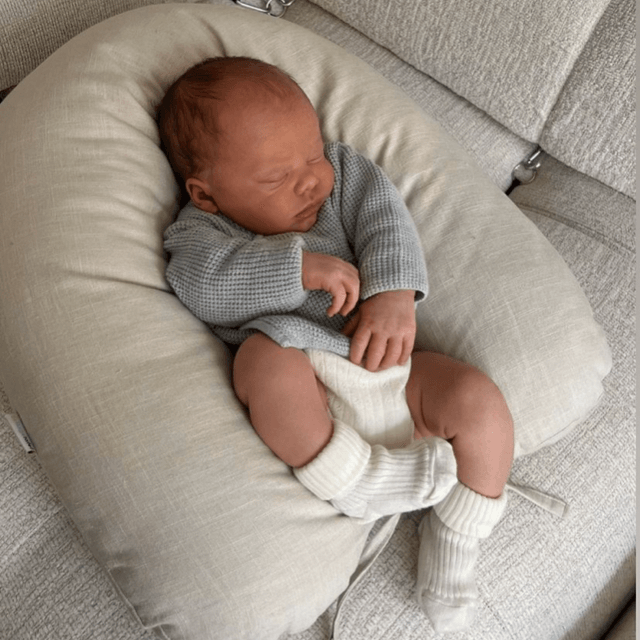 linnen voedingskussen beige newborn